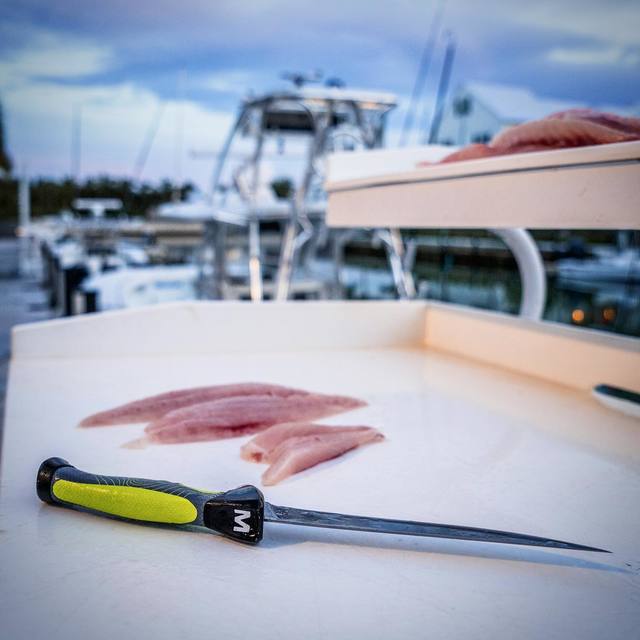 Mustad Fillet Knife 9"